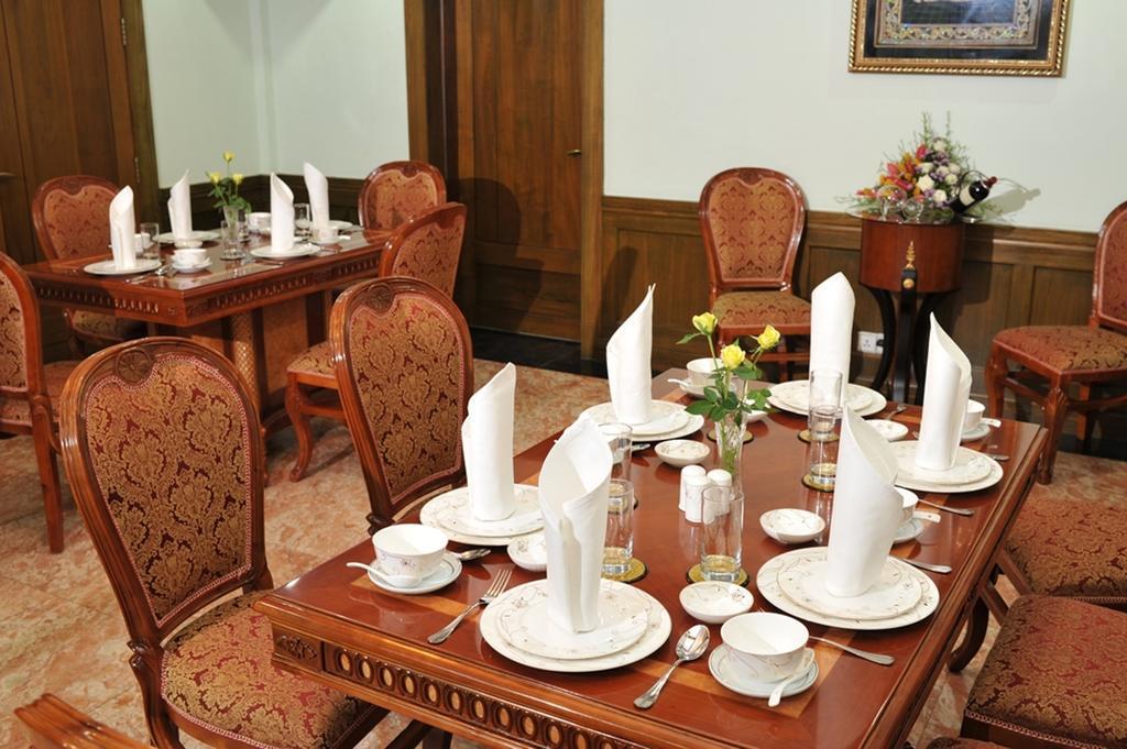 Palm Spring Resort Yangon Bagian luar foto