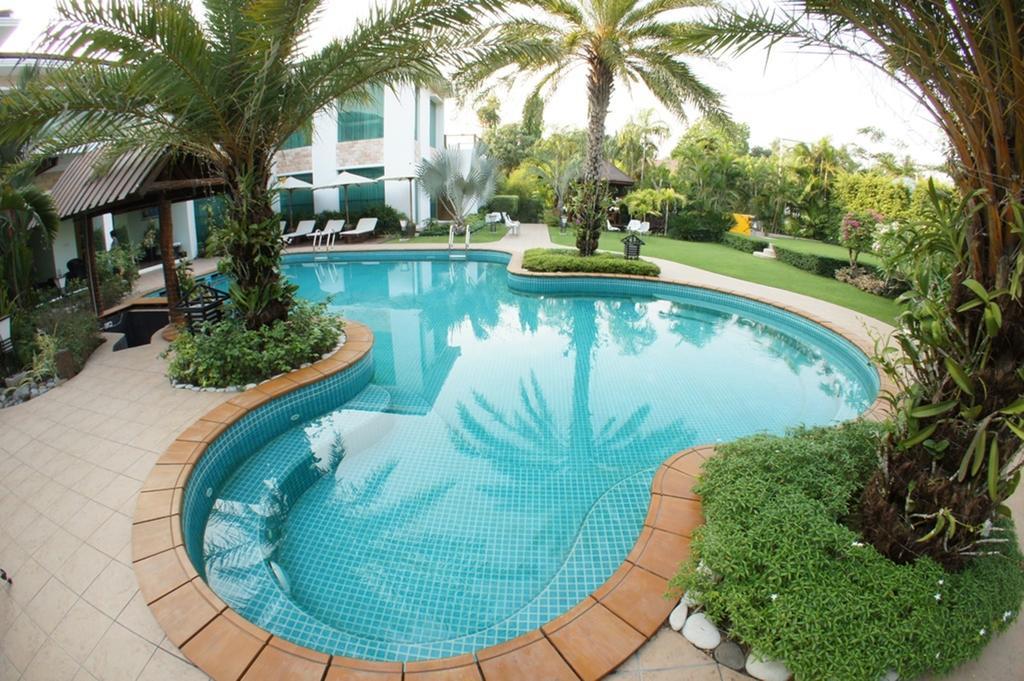 Palm Spring Resort Yangon Bagian luar foto