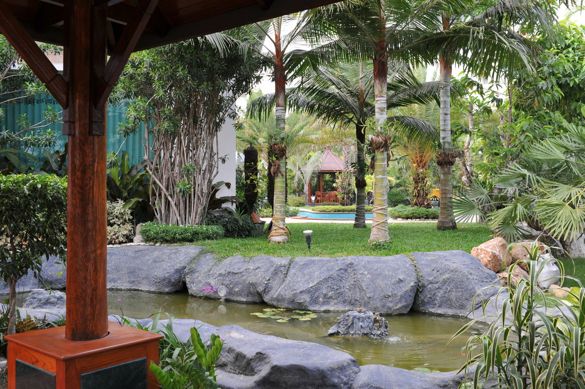 Palm Spring Resort Yangon Bagian luar foto