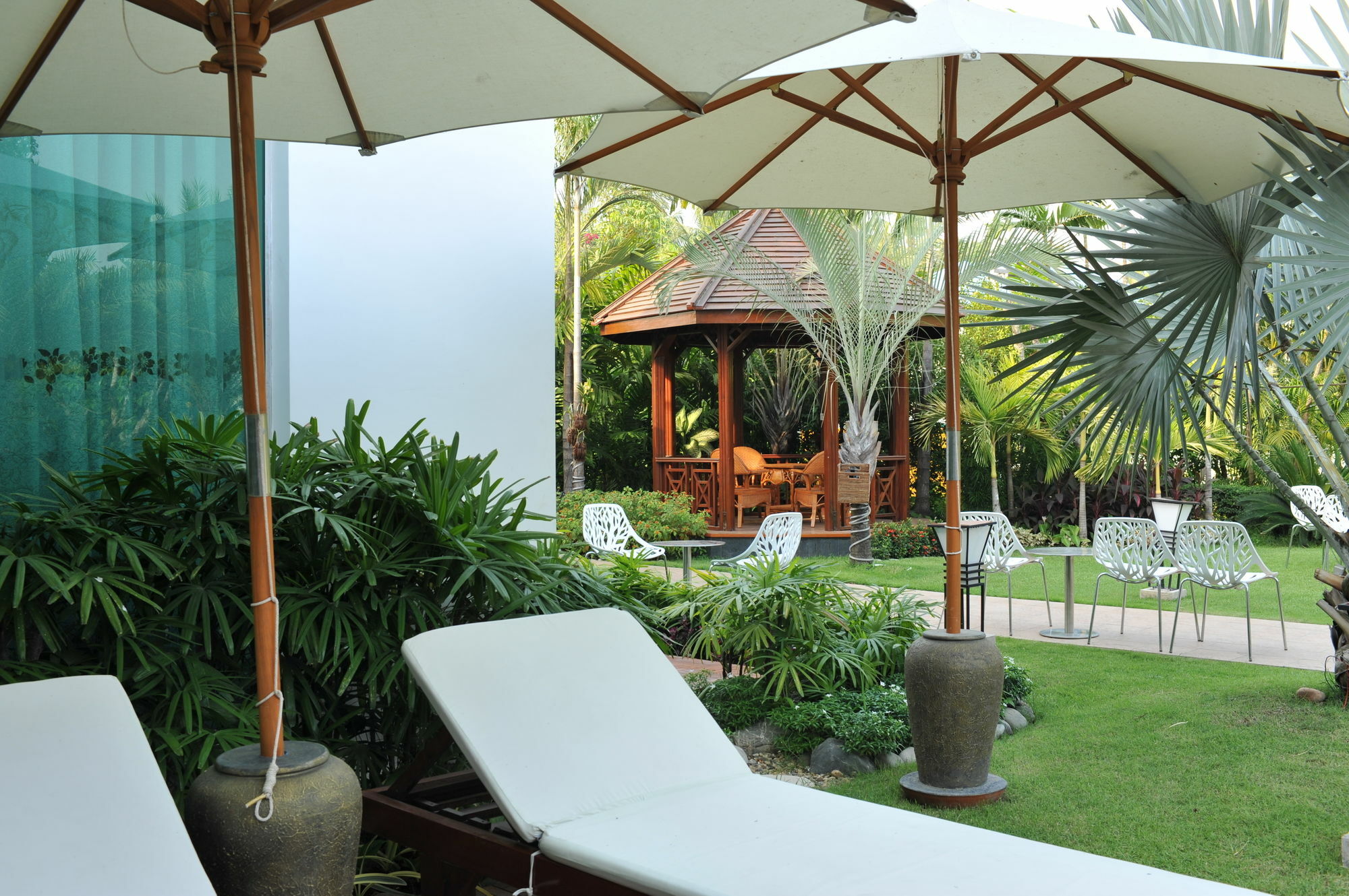 Palm Spring Resort Yangon Bagian luar foto
