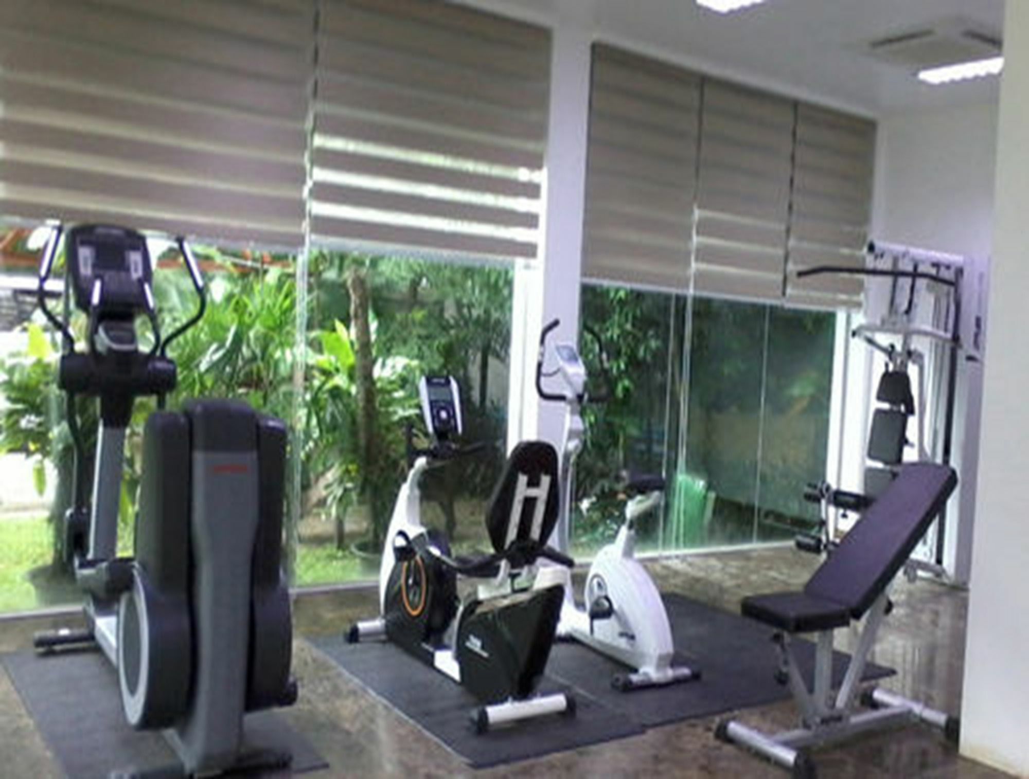 Palm Spring Resort Yangon Bagian luar foto